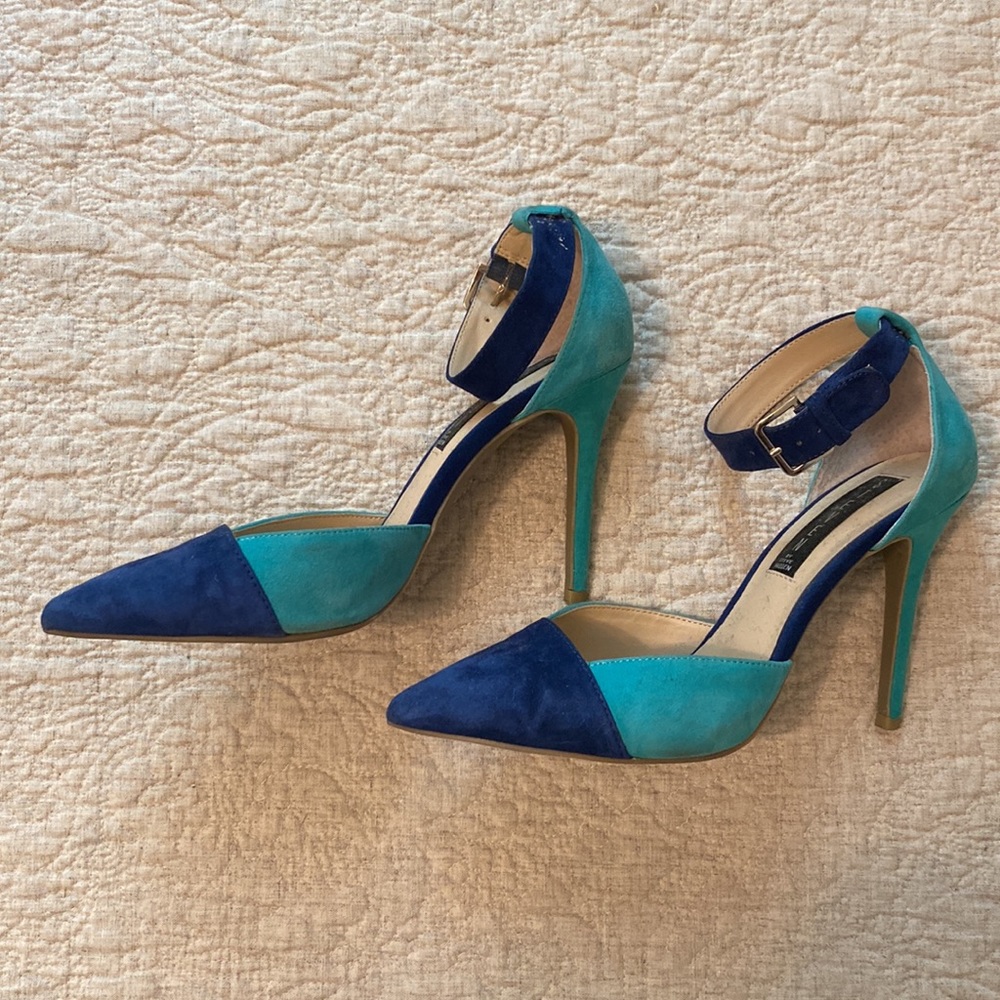 Steven colorblock blue suede. Size 7. 4” heel